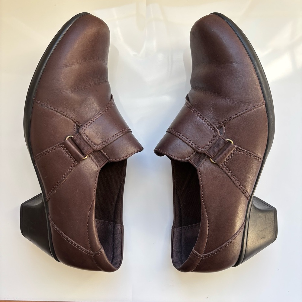 Clarks Brown Leather Flats